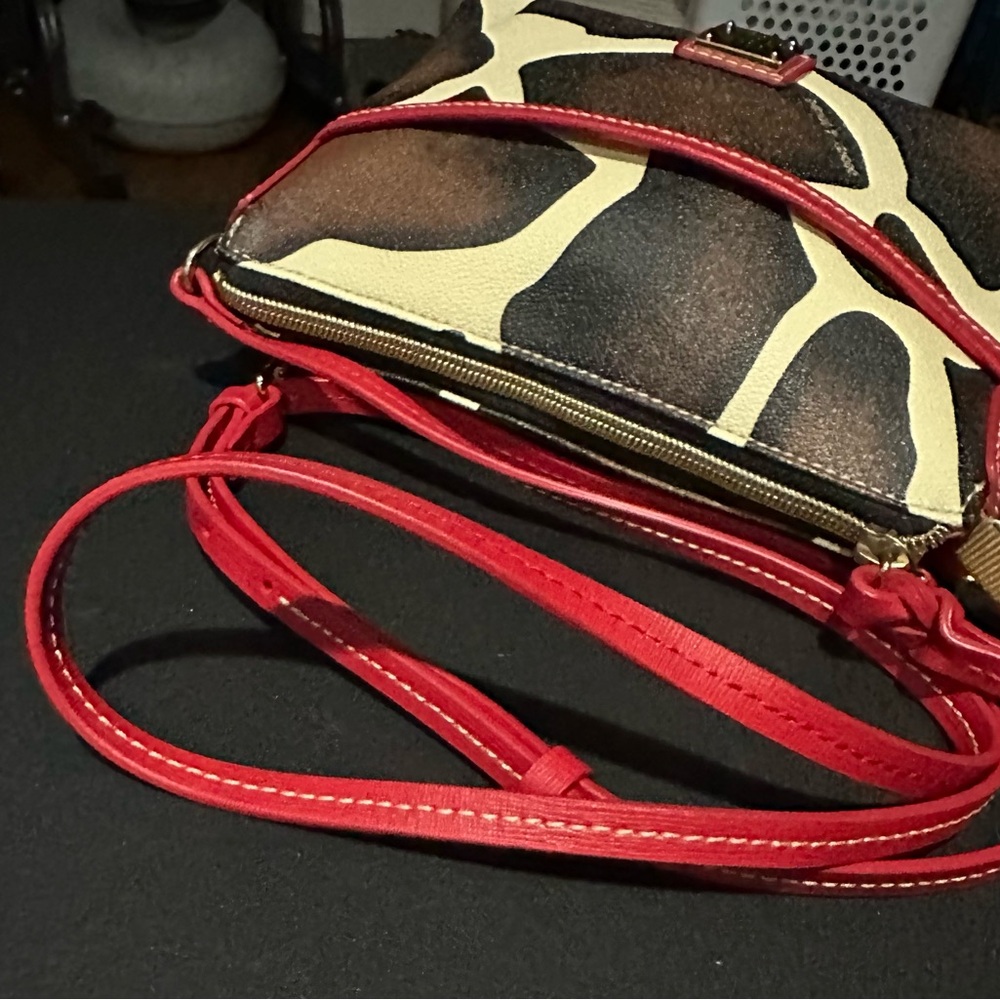 Dooney & Bourke Crossbody Giraffe print with Red Leather trim NWOT W/FRE… - Picture 7 of 13